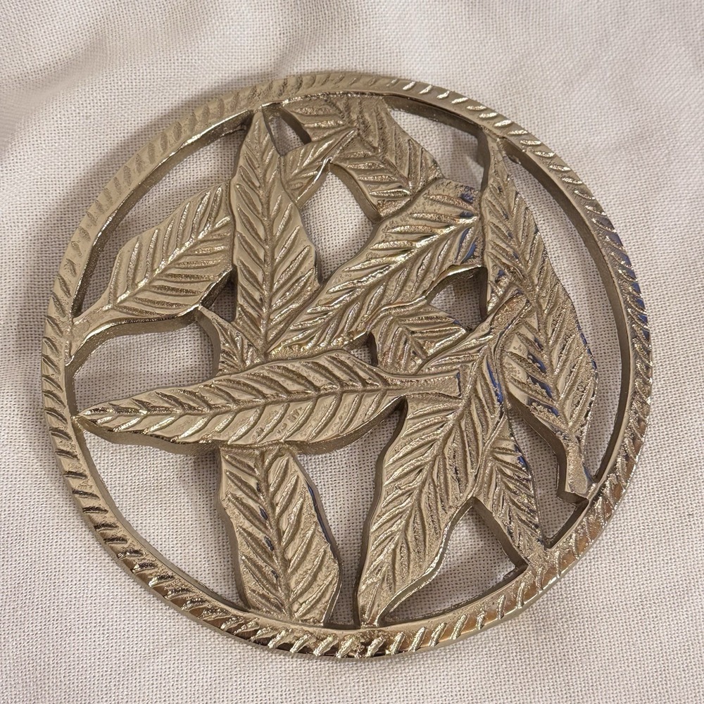 Brass Tone Leaf Feather Trivet Medallion Hot Plate MCM Kitchen Decor 8"